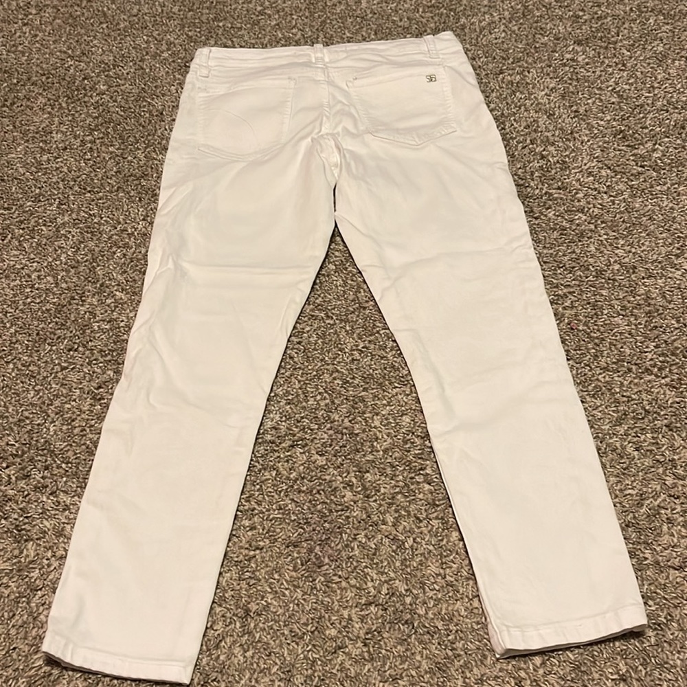 Joe’s Jean - Picture 3 of 4